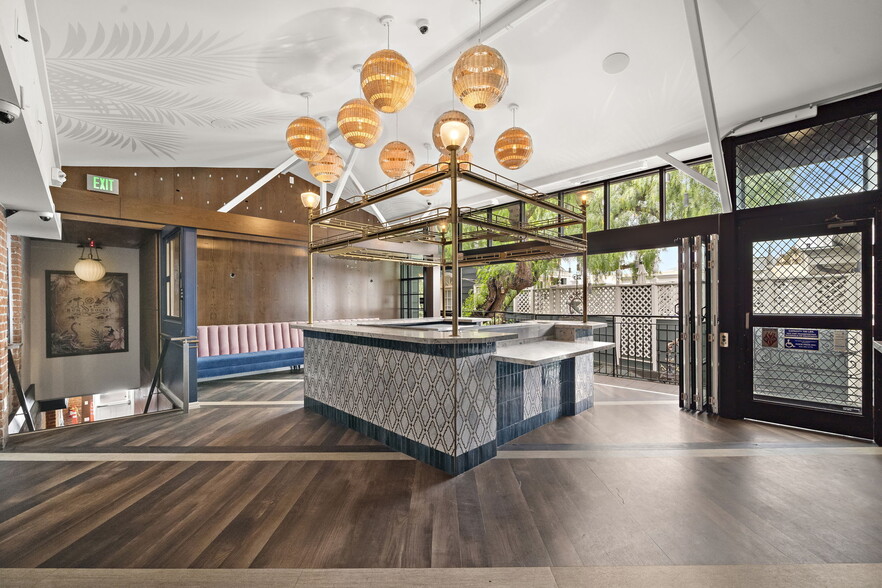 More Photos Of 450 S Coast Hwy, Laguna Beach Restaurant For Lease