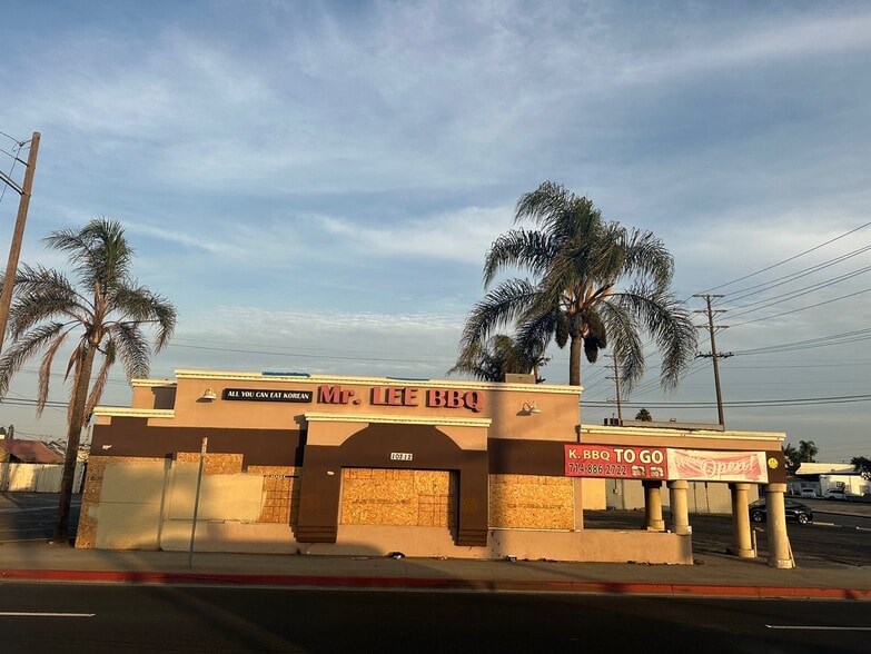 Primary Photo Of 10712 Beach Blvd, Stanton Restaurant For Sale