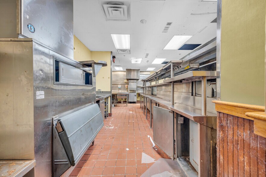 More Photos Of 1589 Big a Rd, Toccoa Flex For Sale