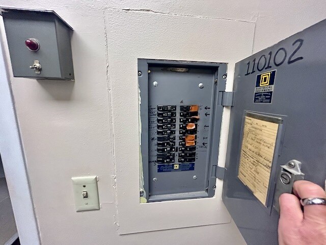 More Photos Of 2455 Stanley Ave, Dayton Auto Dealership For Sale