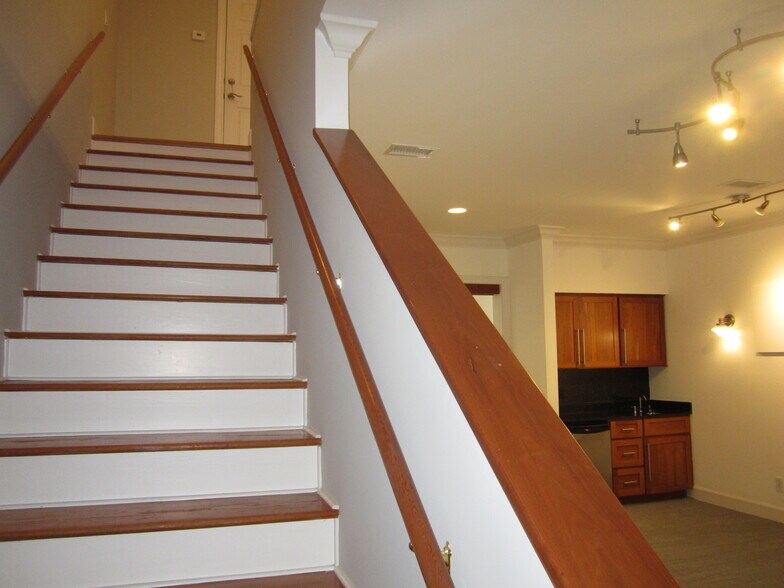 More Photos Of 452 E Paces Ferry Rd NE, Atlanta Office For Sale