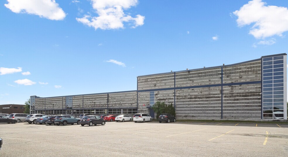 More Photos Of 1420-1440 Rte Transcanadienne, Dorval Light Distribution For Lease