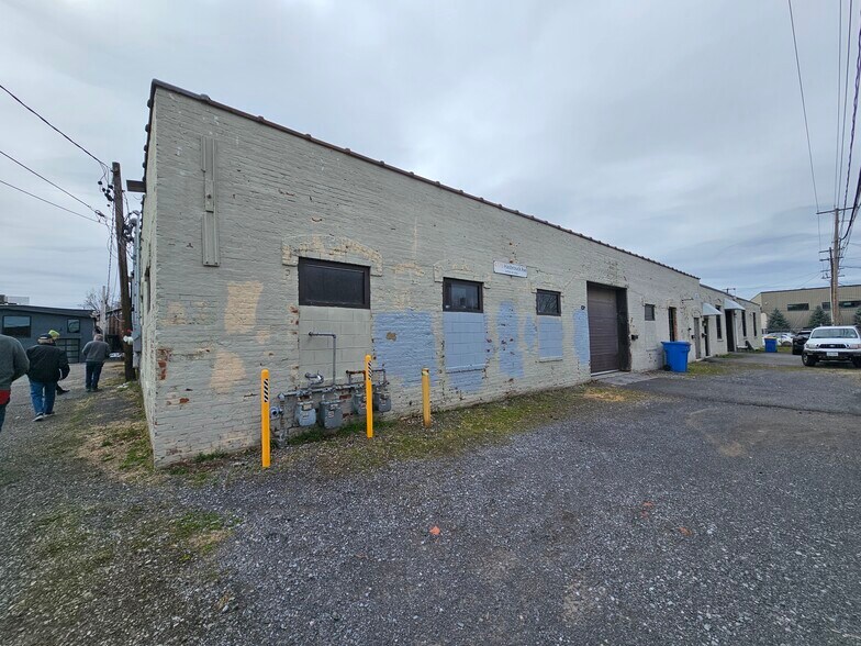 More Photos Of 477B Hasbrouck Ave, Kingston Manufacturing For Lease
