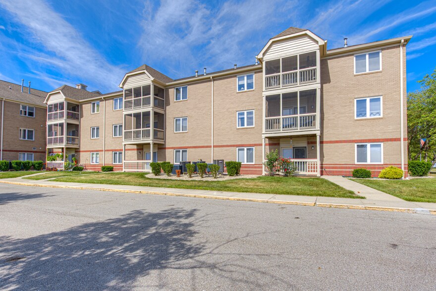 More Photos Of 1201 Carson Way, Greenwood Apartments For Lease