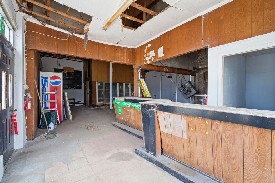 More Photos Of 414 S John St, Goldsboro General Retail For Sale