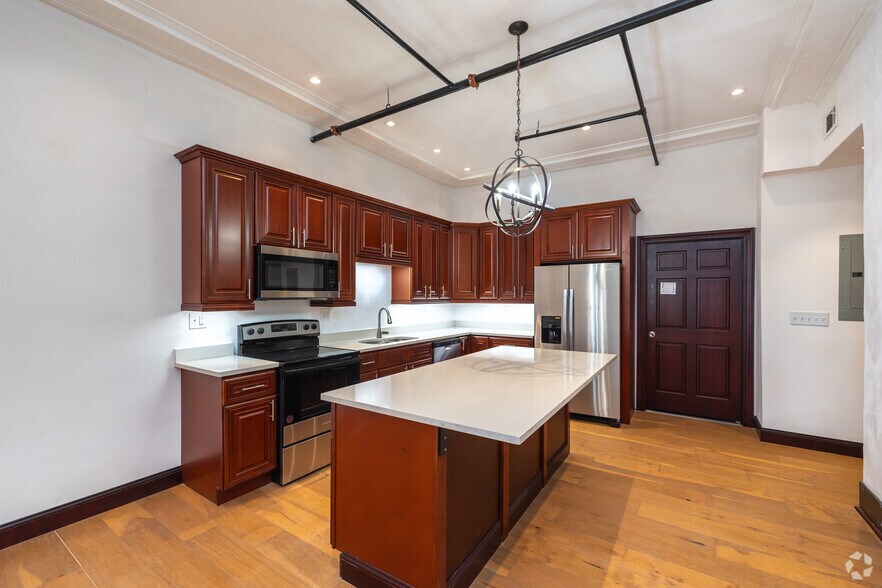 More Photos Of 3681 Lindell Blvd, Saint Louis Multifamily For Sale