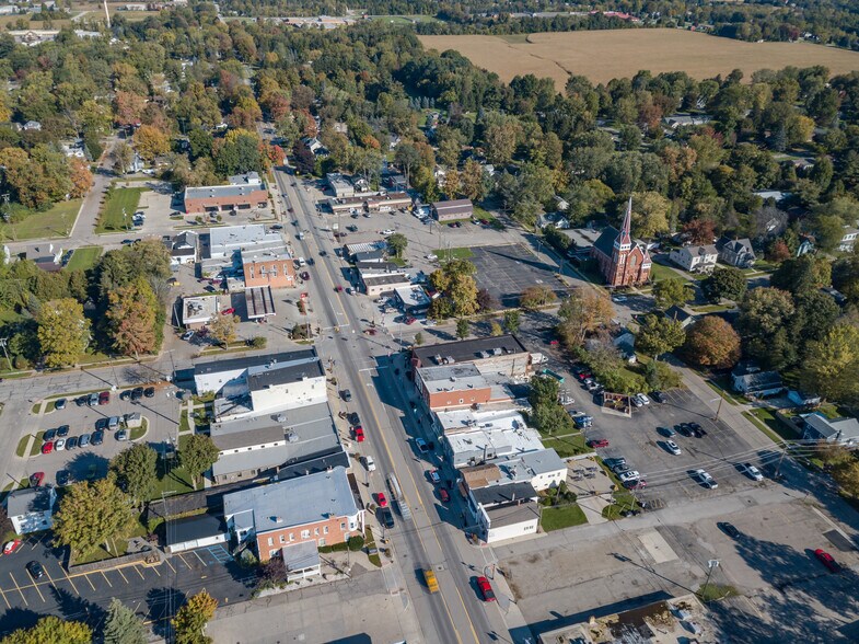 More Photos Of 107 S Main St, Almont Restaurant For Lease