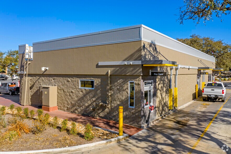 More Photos Of 11309-11323 Bandera Rd, San Antonio Unknown For Lease