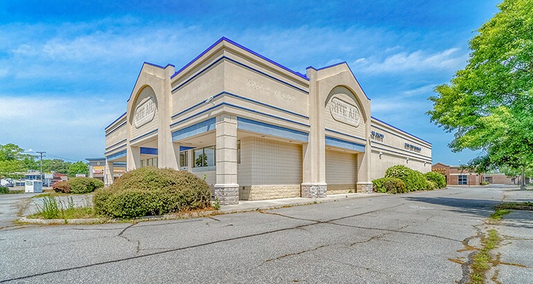 More Photos Of 7912 Halprin Dr, Norfolk General Retail For Sale