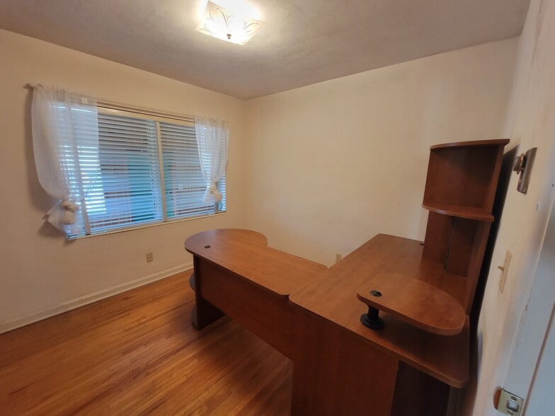 More Photos Of 300 1st St S, Winter Haven Office For Lease