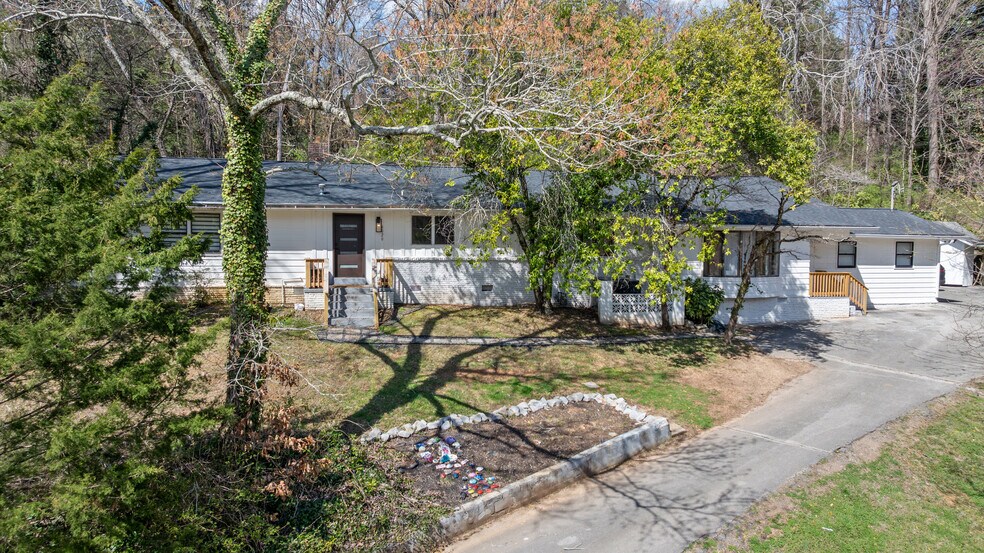 Primary Photo Of 6020 Weems Rd, Knoxville Specialty For Sale