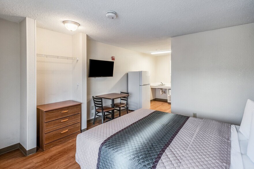 More Photos Of 12803 E Sprague Ave, Spokane Valley Hospitality For Sale