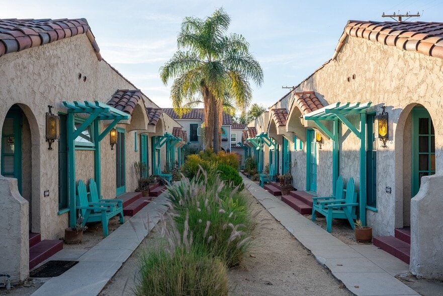 Primary Photo Of 615 S Columbus Ave, Glendale Apartments For Sale