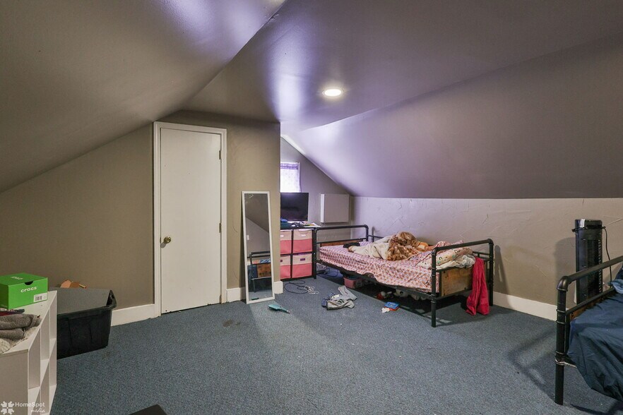 More Photos Of 302 W Abbott St, Lansford Multifamily For Sale