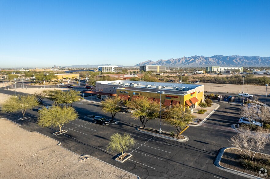 More Photos Of 1570 E Tucson Marketplace Blvd, Tucson General Retail For Sale
