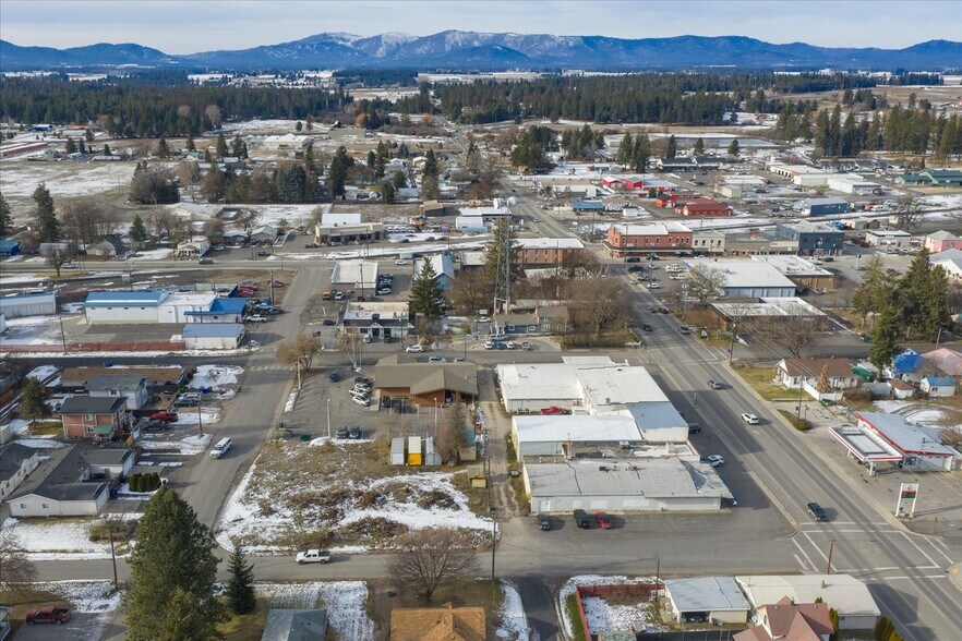 More Photos Of 120-124 E Crawford St, Deer Park Freestanding For Sale