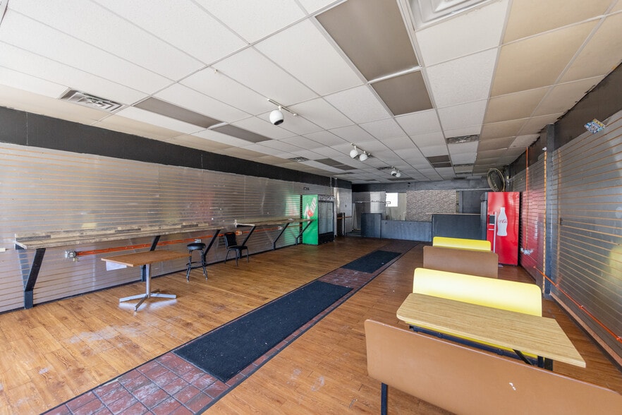 More Photos Of 2078-2080 S Taylor Rd, Cleveland Storefront For Sale