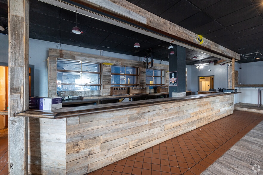 More Photos Of 4555 Liberty Rd S, Salem Unknown For Lease