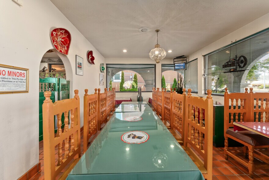 More Photos Of 1347 NE Stephens St, Roseburg Restaurant For Sale