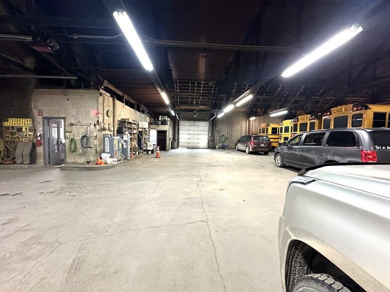More Photos Of 620 E Howard St, Hibbing Parking Garage For Sale