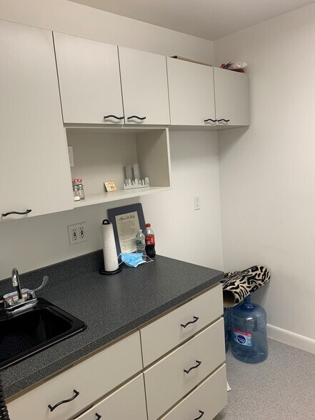 More Photos Of 111 Carleton Ave, Islip Terrace Medical For Lease