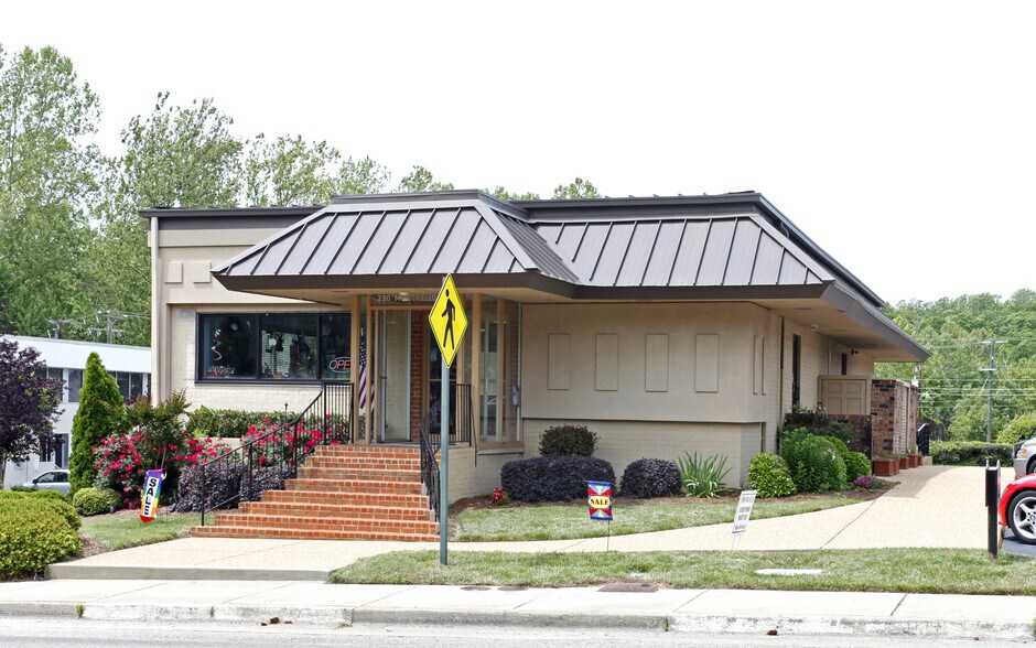 Primary Photo Of 230 Monticello Ave, Williamsburg Medical For Sale