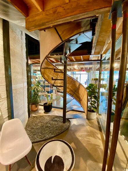 More Photos Of 214 E Roosevelt St, Phoenix Storefront Retail Office For Lease