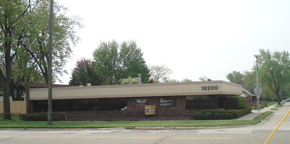 More Photos Of 18200 E 10 Mile Rd, Eastpointe Medical For Lease