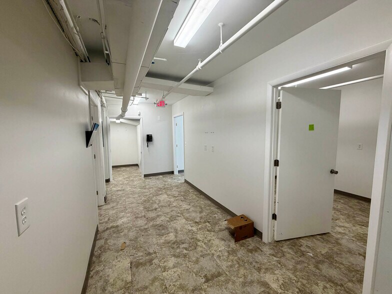 More Photos Of 4030 Gill Ave, Hampstead Research And Development For Sale