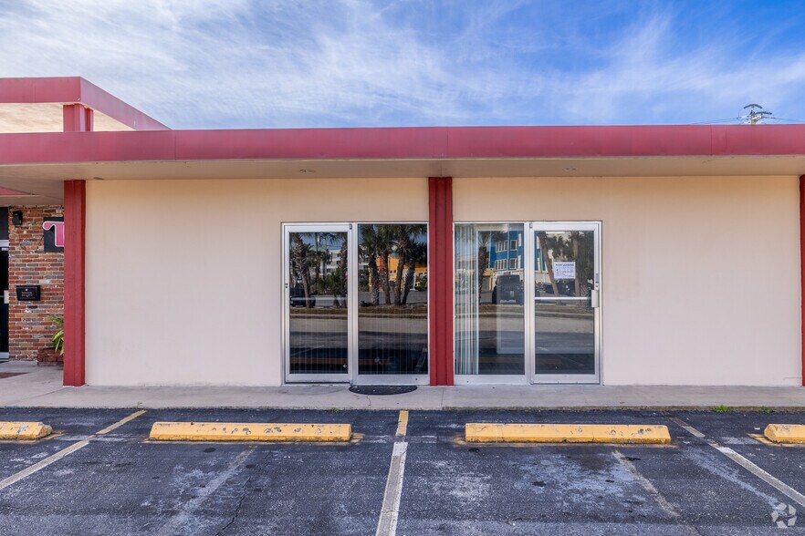 More Photos Of 501-527 S Paula Dr, Dunedin Office For Lease