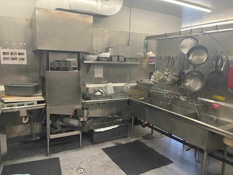 More Photos Of 20 N Raymond Rd, Spokane Restaurant For Sale