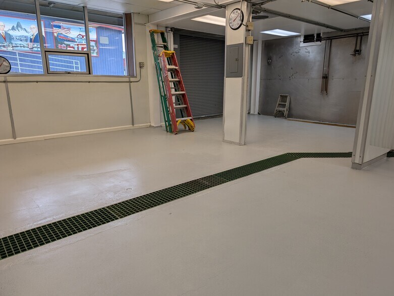 More Photos Of 306 Nordic dr, Petersburg Freestanding For Sale