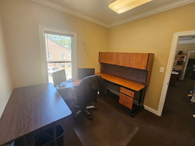 More Photos Of 316 W Millbrook Rd, Raleigh Office For Sale