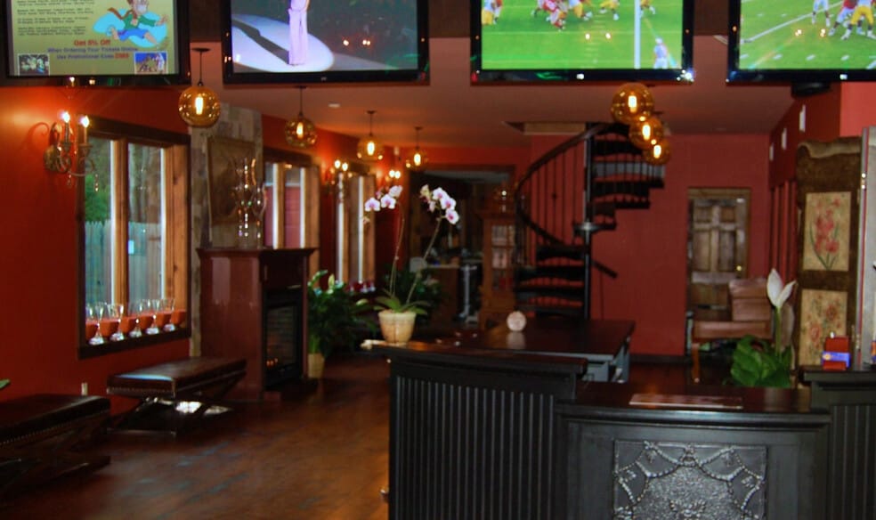 More Photos Of 304 Hawkins Ave, Ronkonkoma Storefront Retail Office For Sale