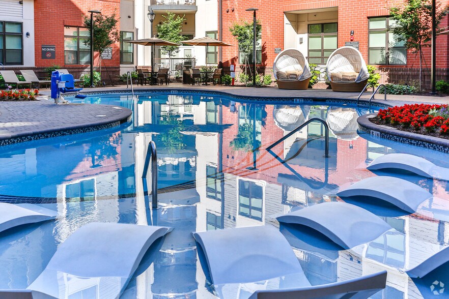 More Photos Of 1750 Camden Rd, Charlotte Apartments For Lease