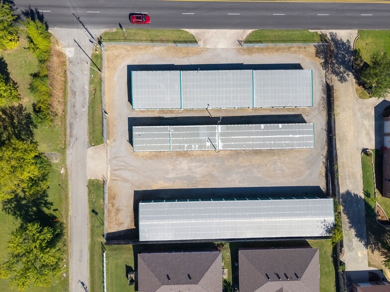 More Photos Of 2510 Kibler Rd, Van Buren Self Storage For Sale