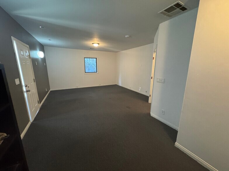 More Photos Of 434 N Larchmont Blvd, Los Angeles Office For Lease