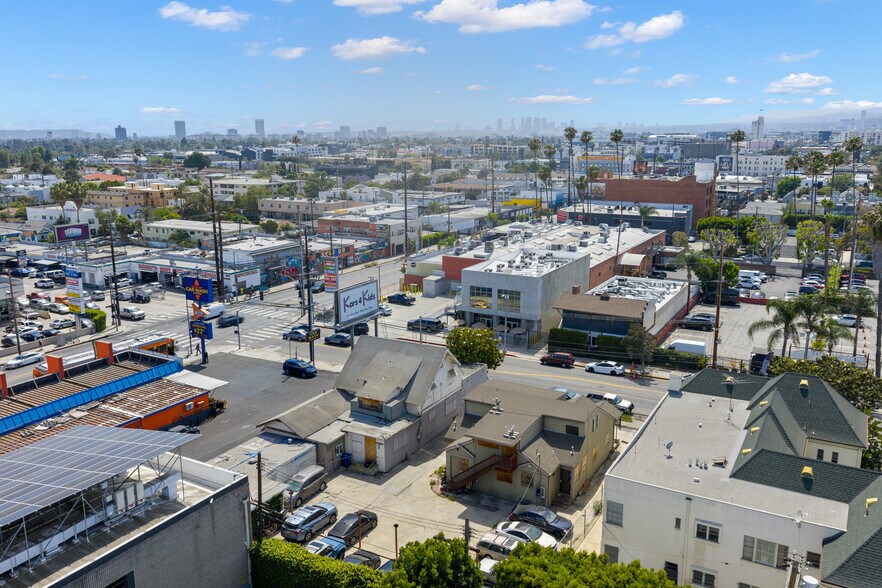 More Photos Of 1116 N Gower St, Los Angeles Apartments For Sale
