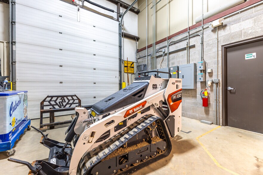 More Photos Of 11470 Industrial Dr, Galena Warehouse For Sale