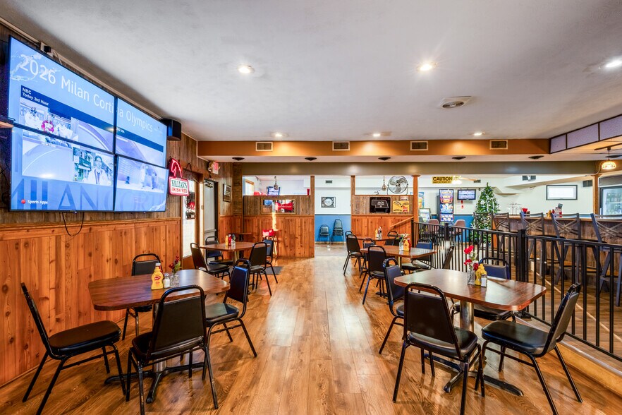 More Photos Of 1600 State St, Blair Restaurant For Sale