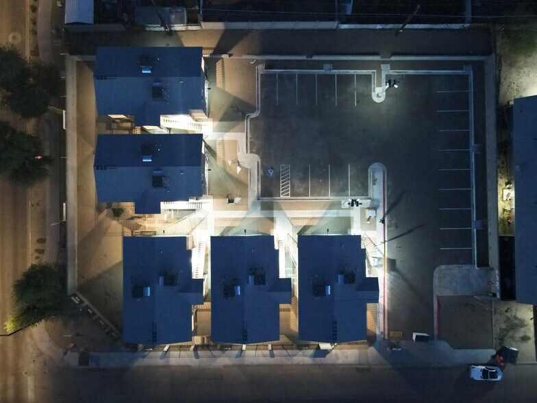 More Photos Of 7010 N 80th Ave, Glendale Apartments For Sale