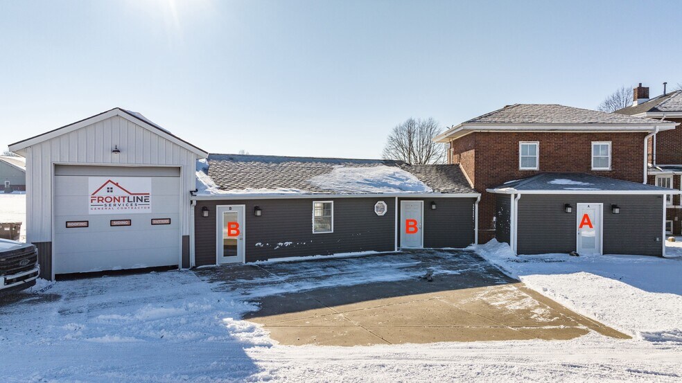 More Photos Of 8758 IN-9, Pendleton Light Manufacturing For Sale