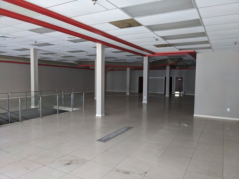 More Photos Of 493-495 Broadway, Bayonne Storefront Retail Office For Lease