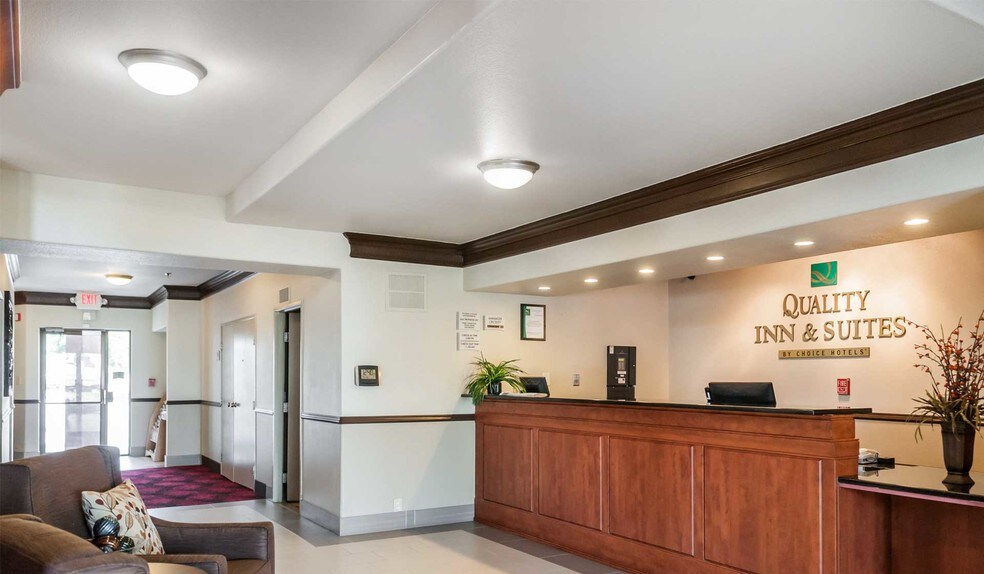 More Photos Of 6100 Iliff Rd NW, Albuquerque Hotel For Sale