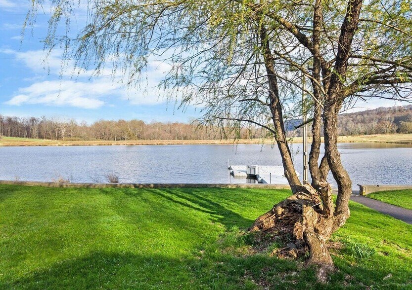 More Photos Of 540 Pleasant Mount Dr, Forest City Specialty For Sale