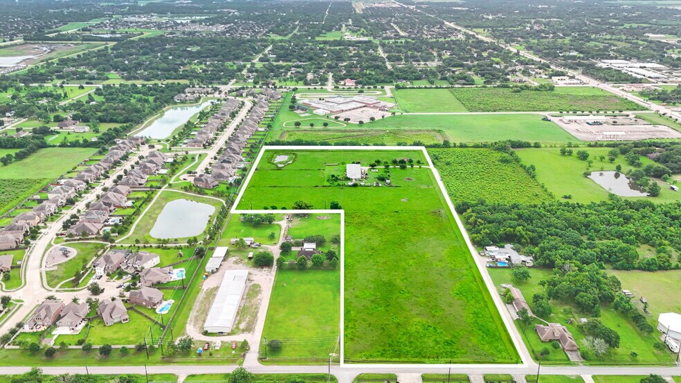 More Photos Of 3525 County Road 107F, Pearland Land For Sale
