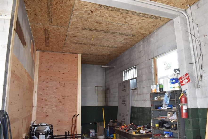 More Photos Of 216 S Main St, Conrad Auto Repair For Sale