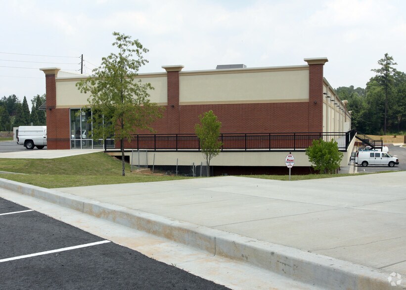 More Photos Of 550 Pleasant Hill Rd, Lilburn Storefront For Lease