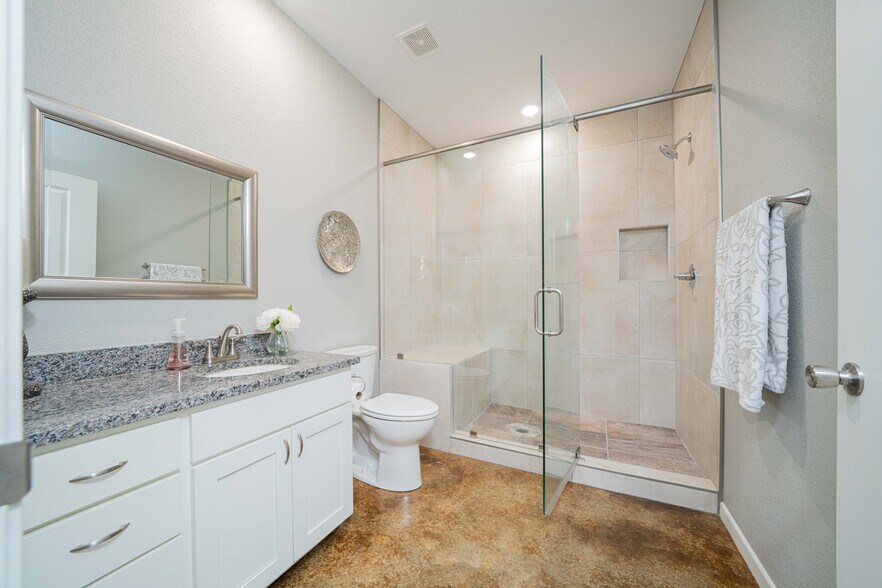 More Photos Of 128 Loye Ln, Hawkins Apartments For Sale