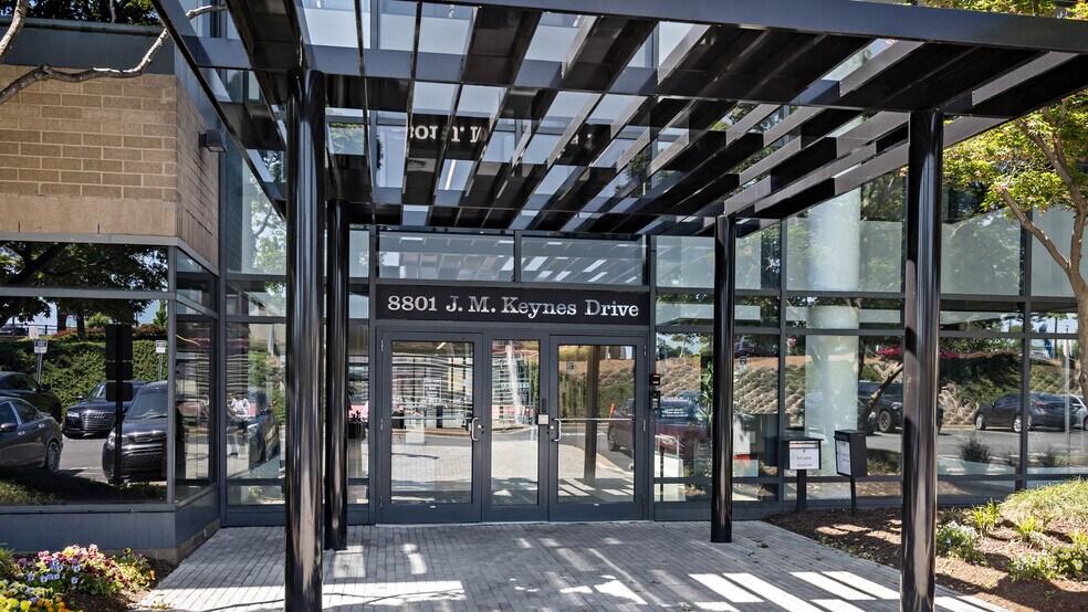 More Photos Of 8801 JM Keynes Dr, Charlotte Office For Lease